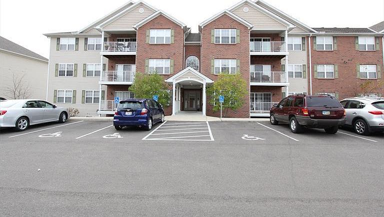 1st image of 4506 Clearwater Pl Unit 9