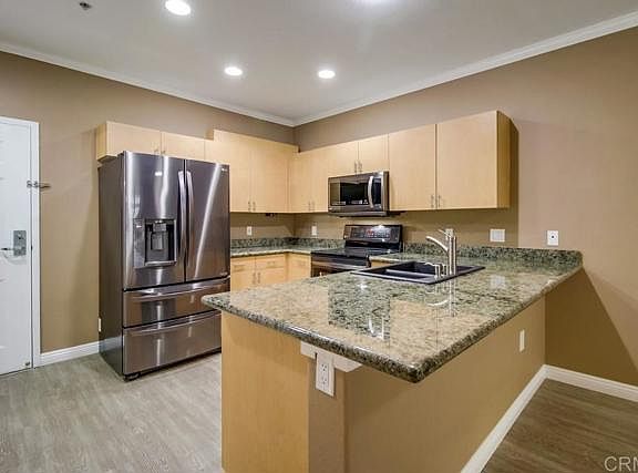 4th image of 330 Front St #330