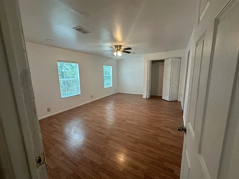 7833 S Harvard Ave — Photo 14