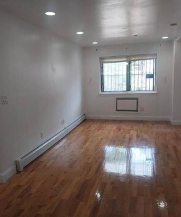 1st image of 1046 Leland Ave