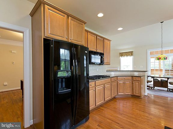 5th image of 110 Merganser Ct