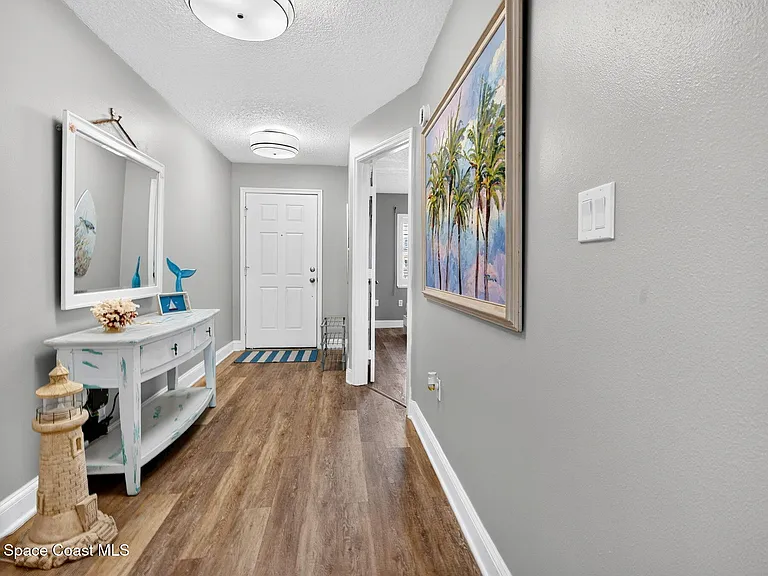 606 Shorewood Dr #C402 — Photo 11