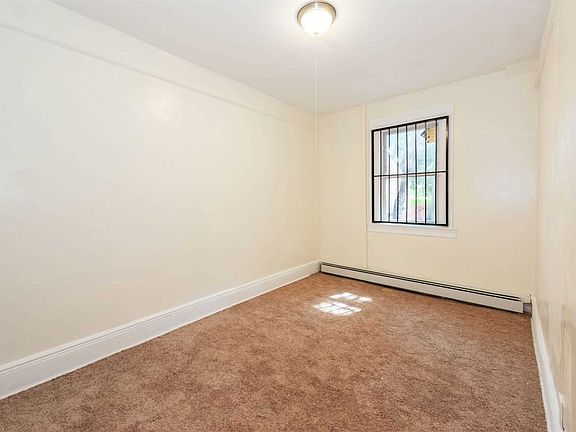 5th image of 17728 105th Ave