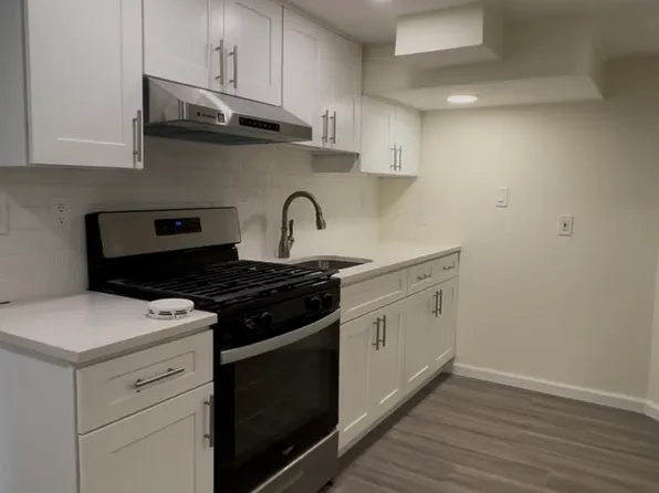 (undisclosed Address), Commack, NY 11725