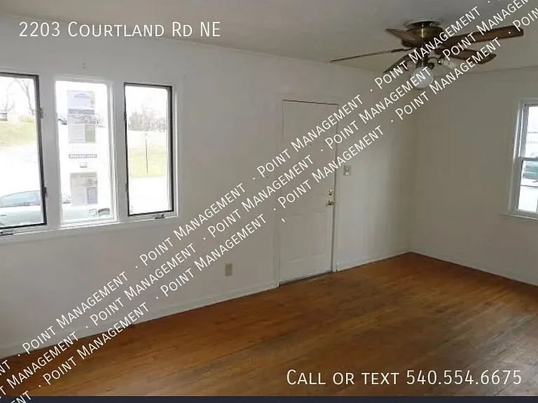 2203 Courtland Rd NE — Photo 5