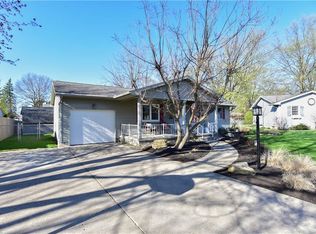 4816 Pine Trace Dr, Youngstown, OH 44515