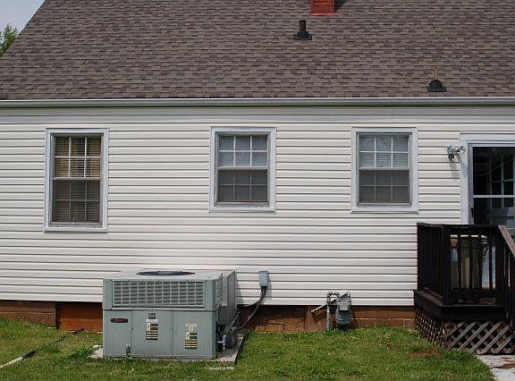 2nd image of 133 Harris Pl