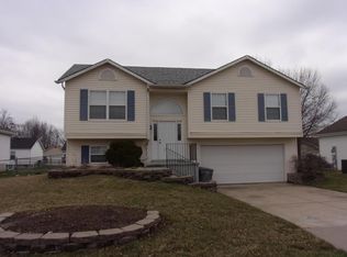 18 Mary Beth Ct, O'Fallon, MO