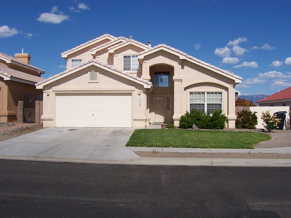 9200 Cactus Trail Dr. NW