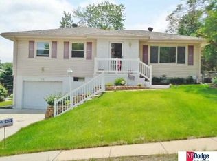 6641 Curtis Ave, Omaha, NE 68104