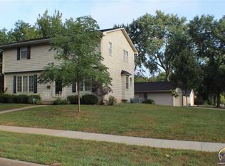 1900 SW 29th Ter, Topeka, KS 66611