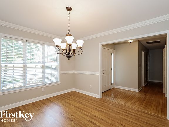 4th image of 4719 Titus Ct