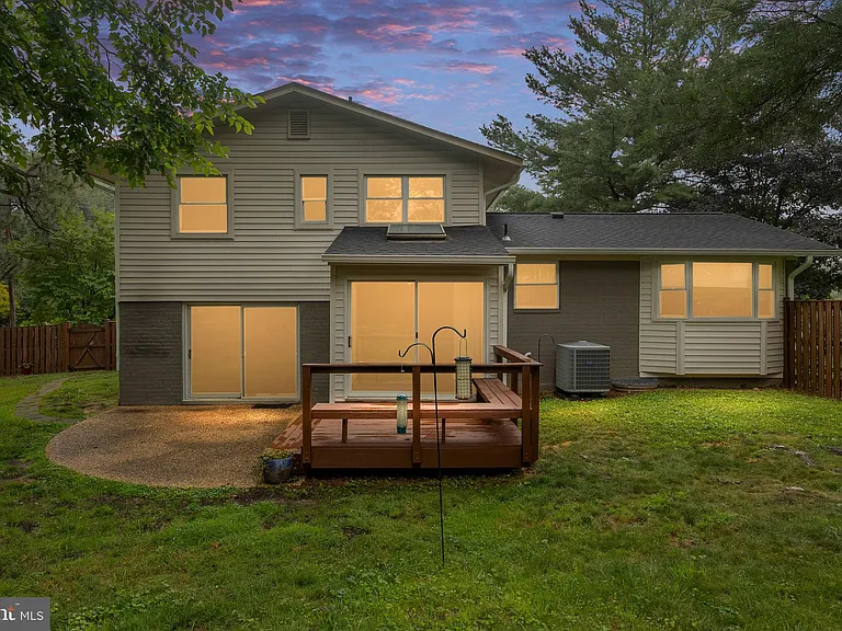 6901 Murray Ln — Photo 8