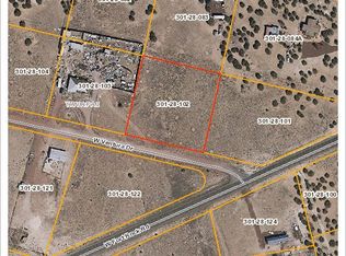 25540 W Ventura Dr, Seligman, AZ 86337