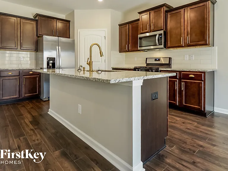 229 Park View Cir — Photo 6