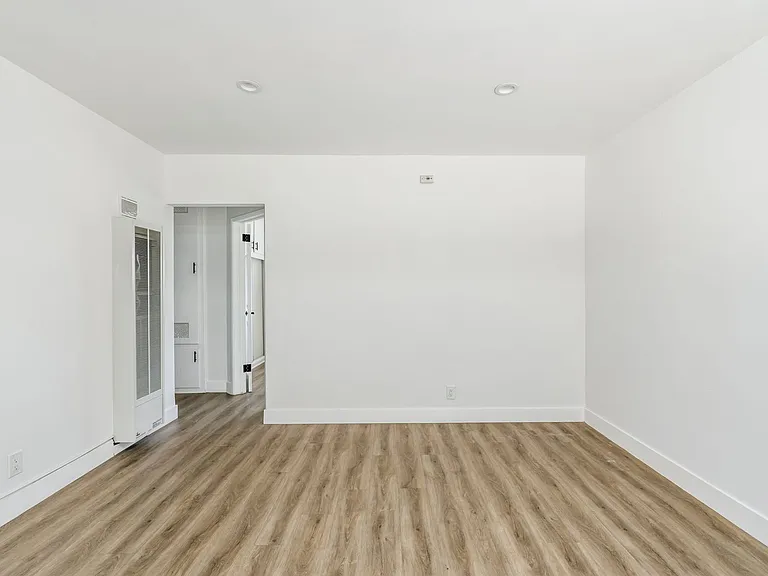 6115 Cherry Ave — Photo 9