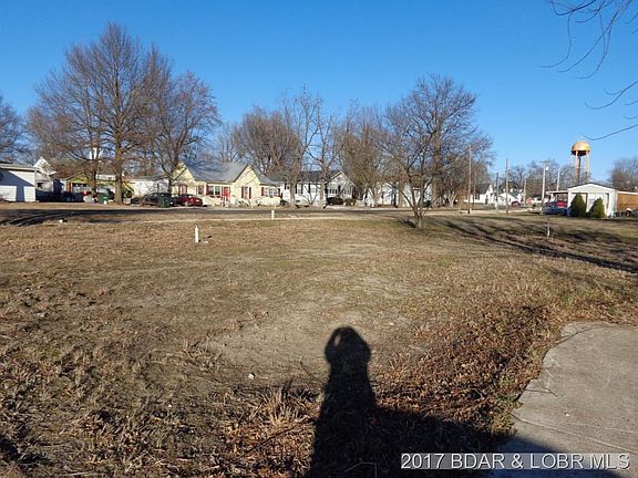 3rd image of 110 W Green St