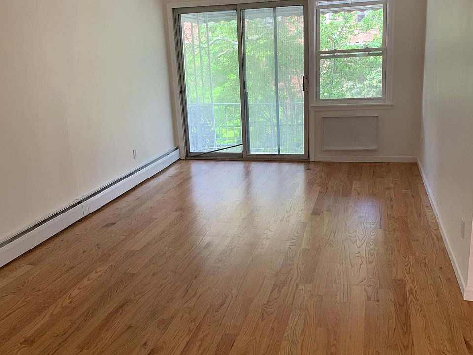 2nd image of 13505 Coolidge Ave #3