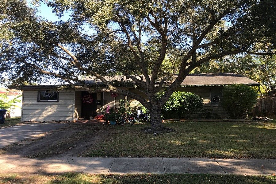 1st image of 6306 Whitaker Dr