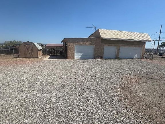5th image of 604 N Grandview Dr