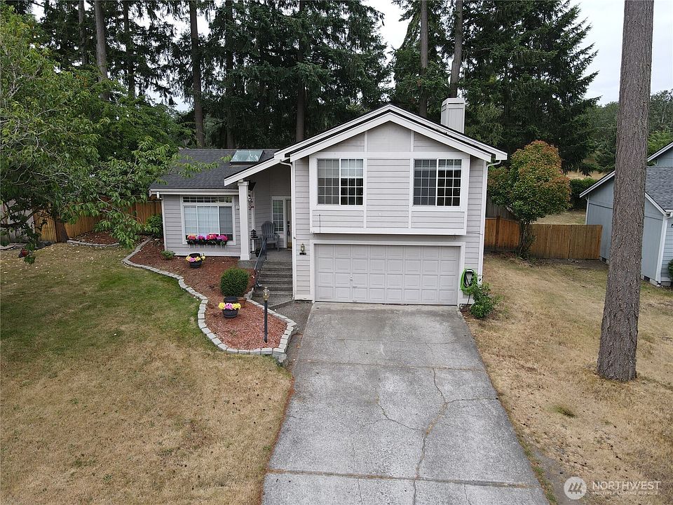 1st image of 8920 81st