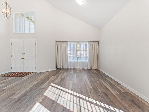 4th image of 1175 Hickory Avenue