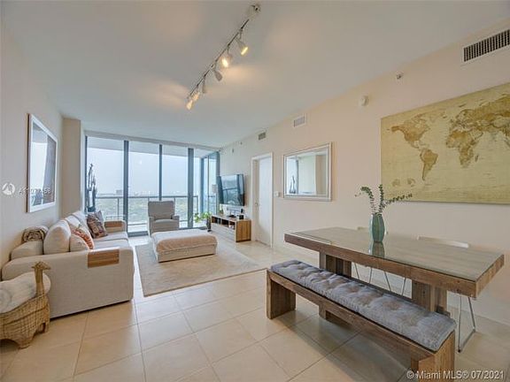 5th image of 601 NE 36th St APT 1706