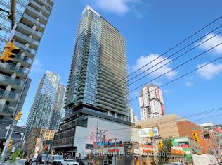 290 Adelaide St W #1804, Toronto, ON M5V 1N1