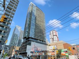 290 Adelaide St W