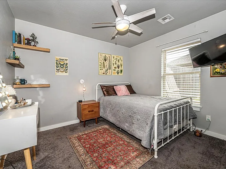 10300 Glover River Dr — Photo 23