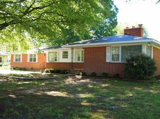 204 E Franklin St, Youngsville, NC 27596