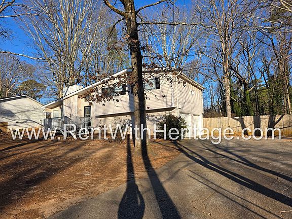 3rd image of 5666 Mountain Park Way