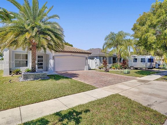 4th image of 2266 NW 208th Ter
