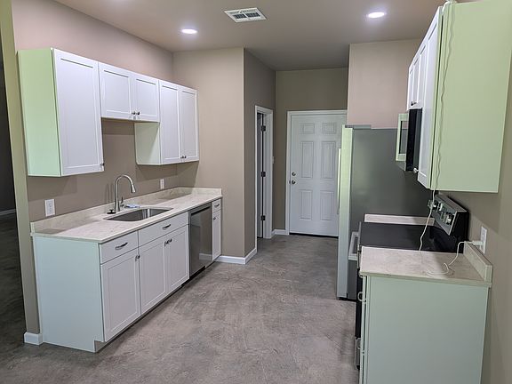 2nd image of 402 Marcia Ave