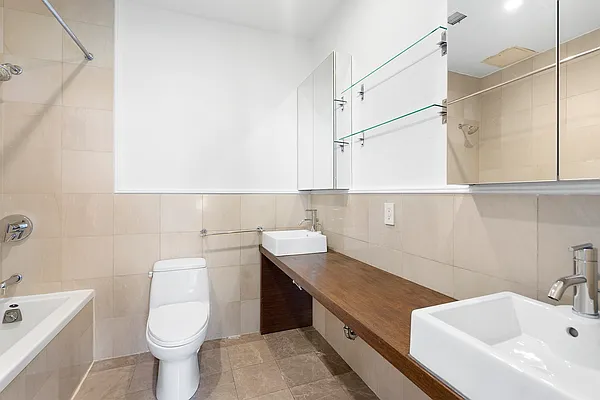 Rented by Compass | media 7