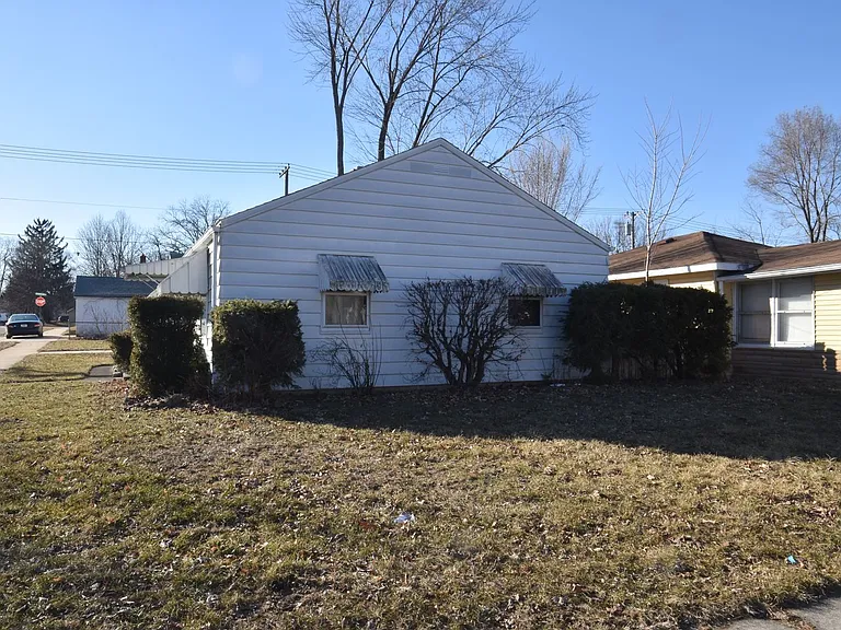 2804 Delaware St — Photo 3
