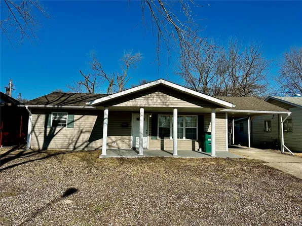 811 Saint Thomas Ln, Cahokia, IL 62206