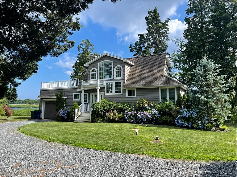 319 Aetna Dr — Photo 1