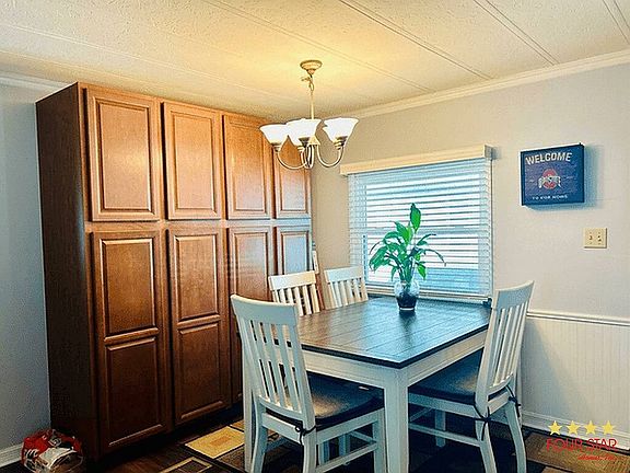 4th image of 17 Granada Ln