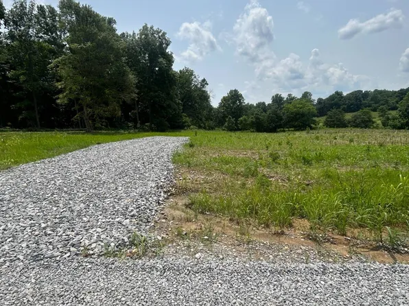 2618 Campbellsville Rd, Greensburg, KY 42743