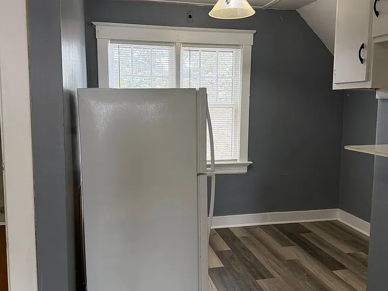 2118 Michigan Ave — Photo 6