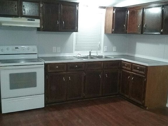 3rd image of 202 Cypress Ln