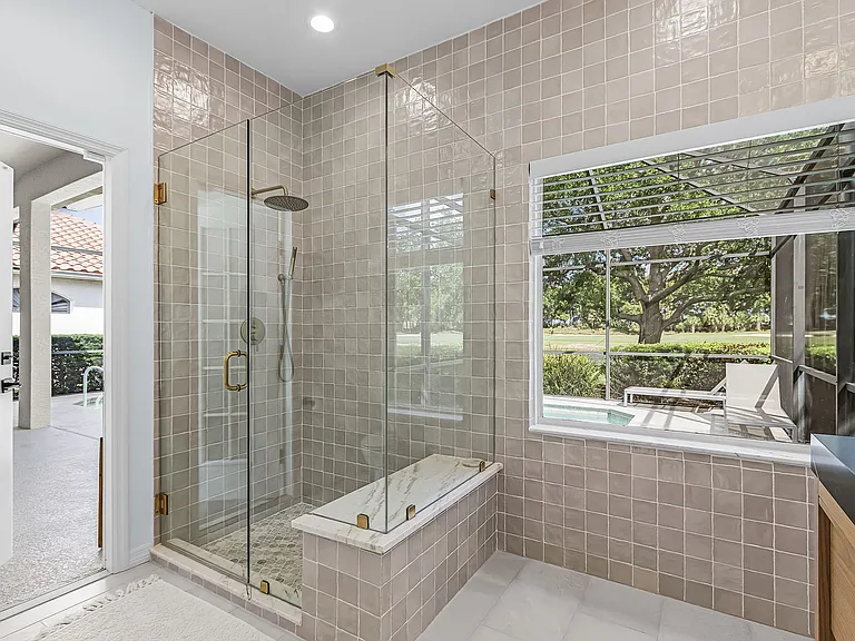 10001 Isola Way — Photo 17