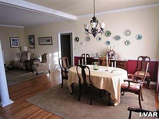 2nd image of 2520 Steele Ln
