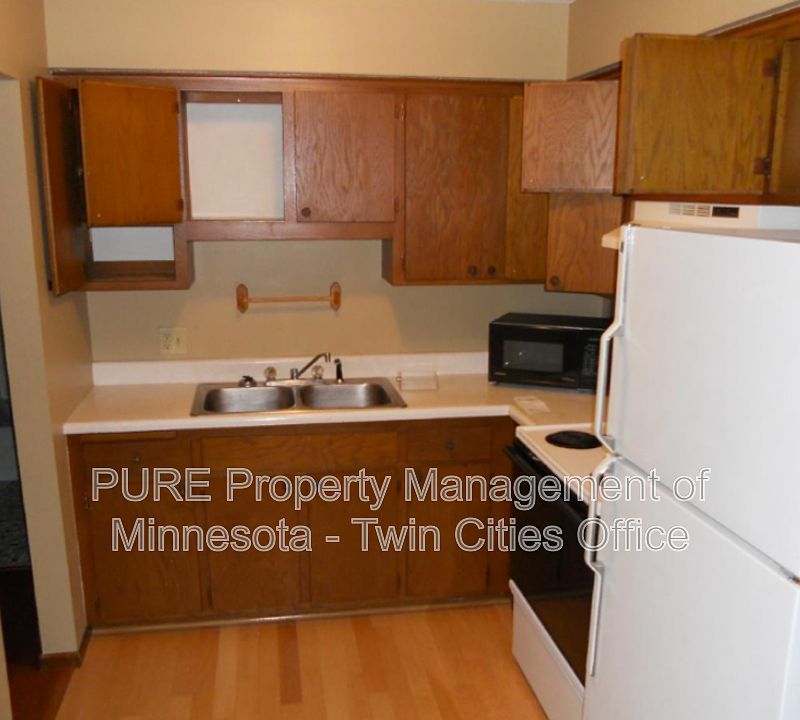 1st image of 144 13th Ave S APT 3