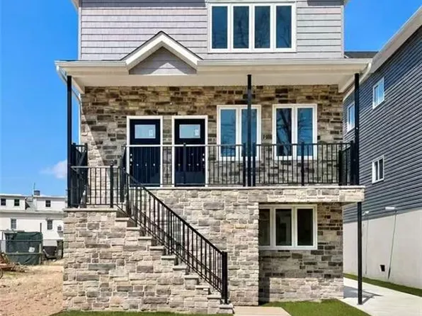 27 Lava St, Staten Island, NY 10305