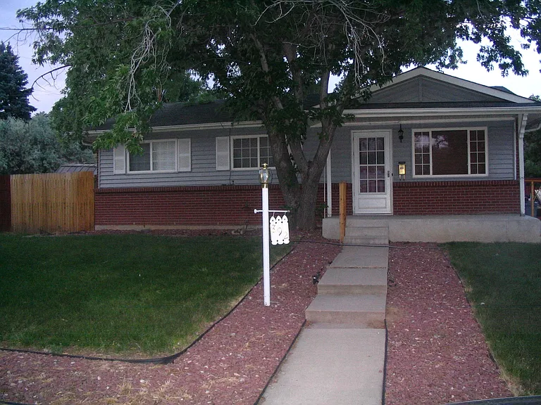 892 S Worchester St — Photo 1