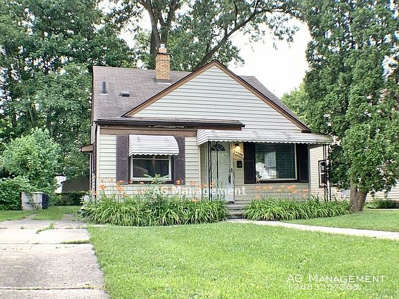 2nd image of 24300 Cloverlawn Ave