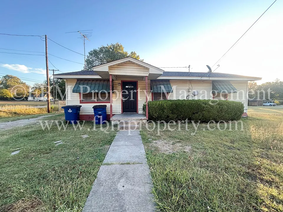 1312 N Shawnee St