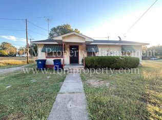 1312 N Shawnee St, Ennis, TX 75119